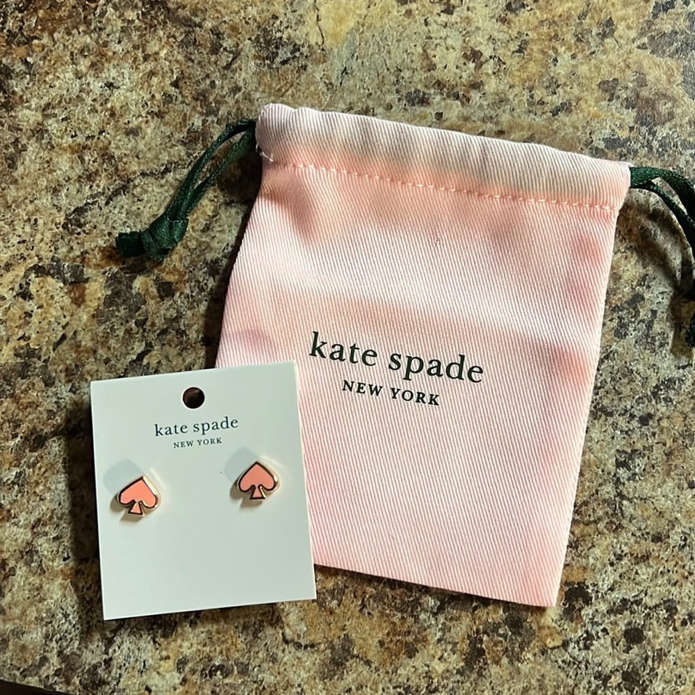 Kate spade Everyday spade enamel studs-melon.